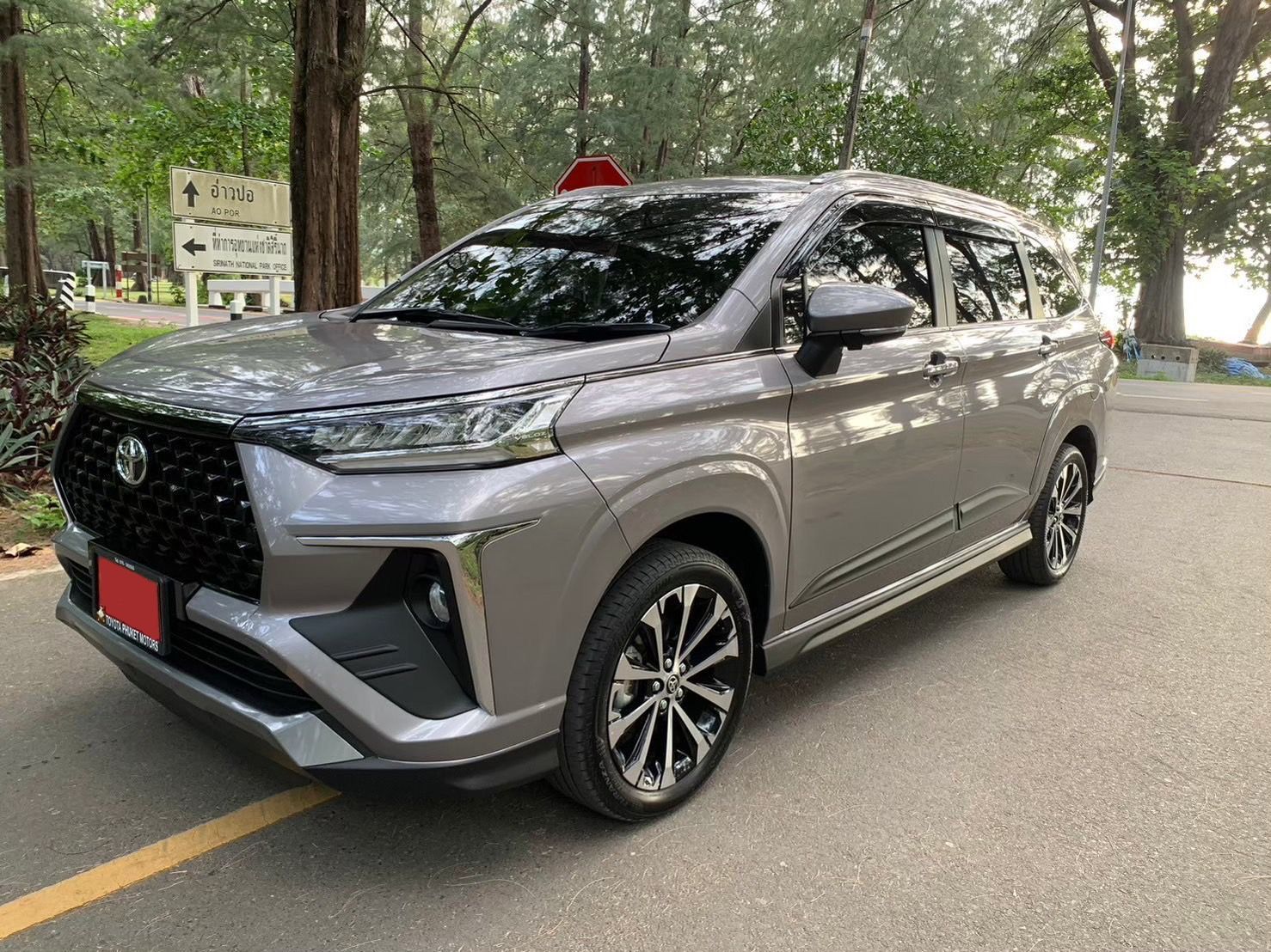 Toyota Veloz 2024 в аренду на Пхукете