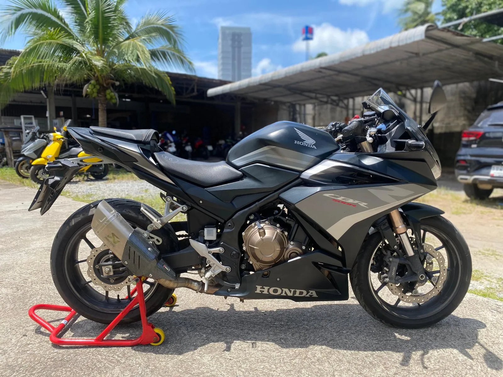 Honda CBR500R 2023 в аренду на Пхукете