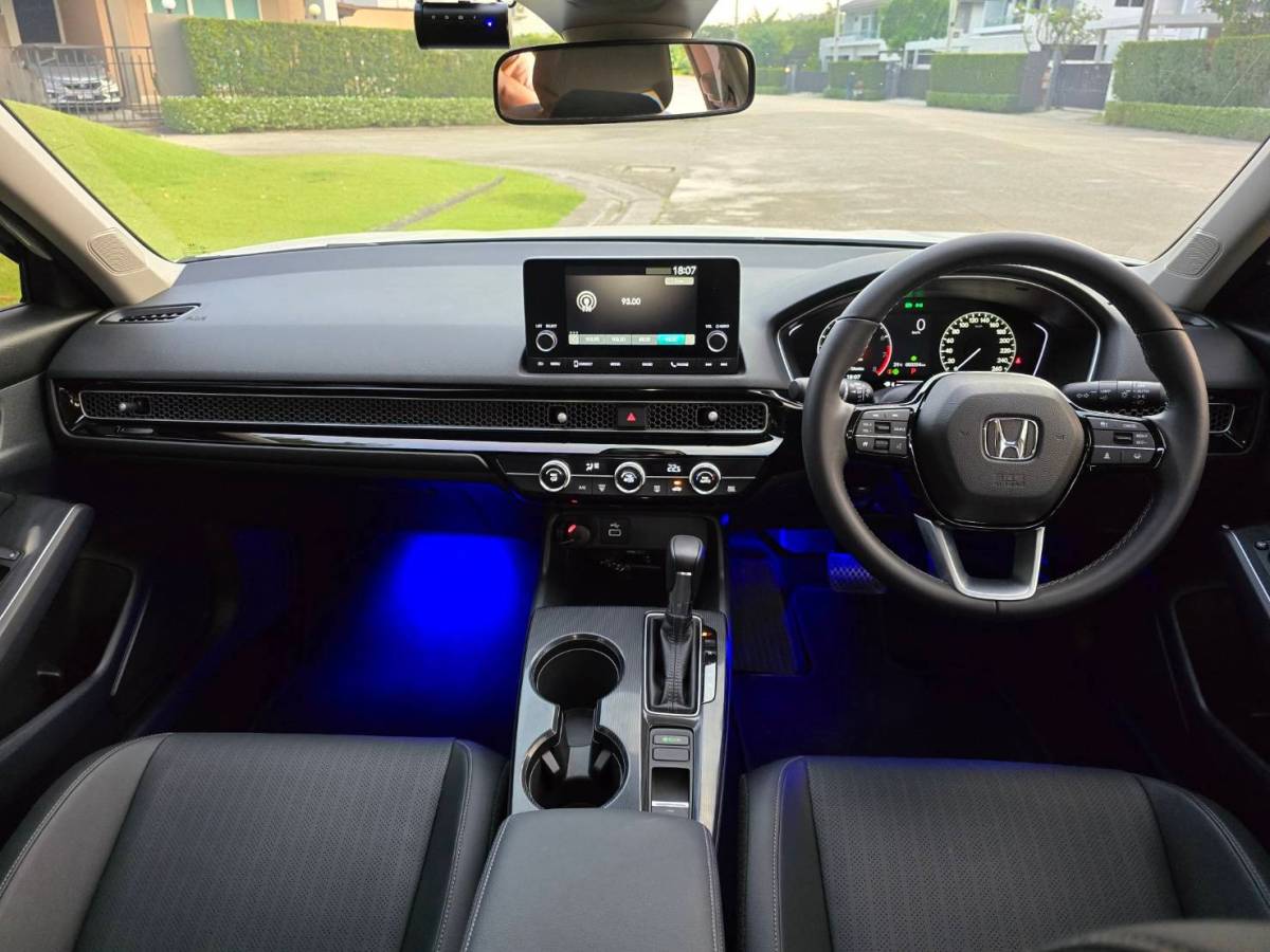 Honda CIVIC 2024 в аренду на Пхукете — фото 7