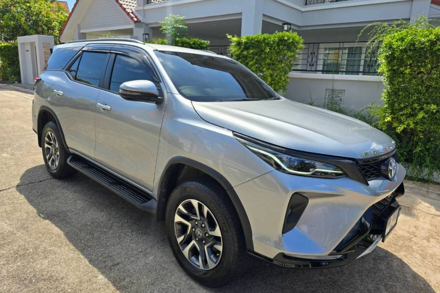 Toyota FORTUNER 2023 в аренду на Пхукете — фото 2