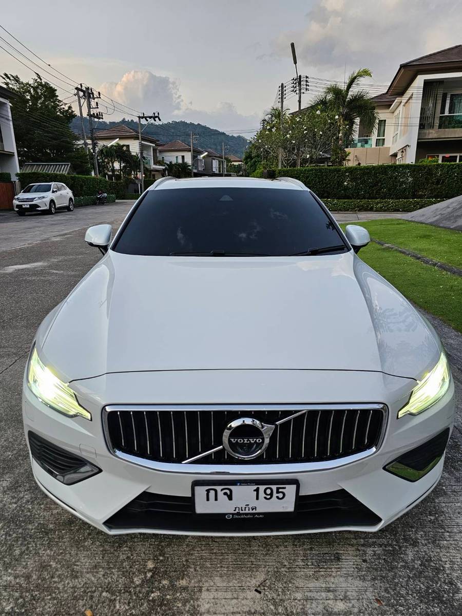 Volvo V60 2020 for rent in Phuket — photo 2