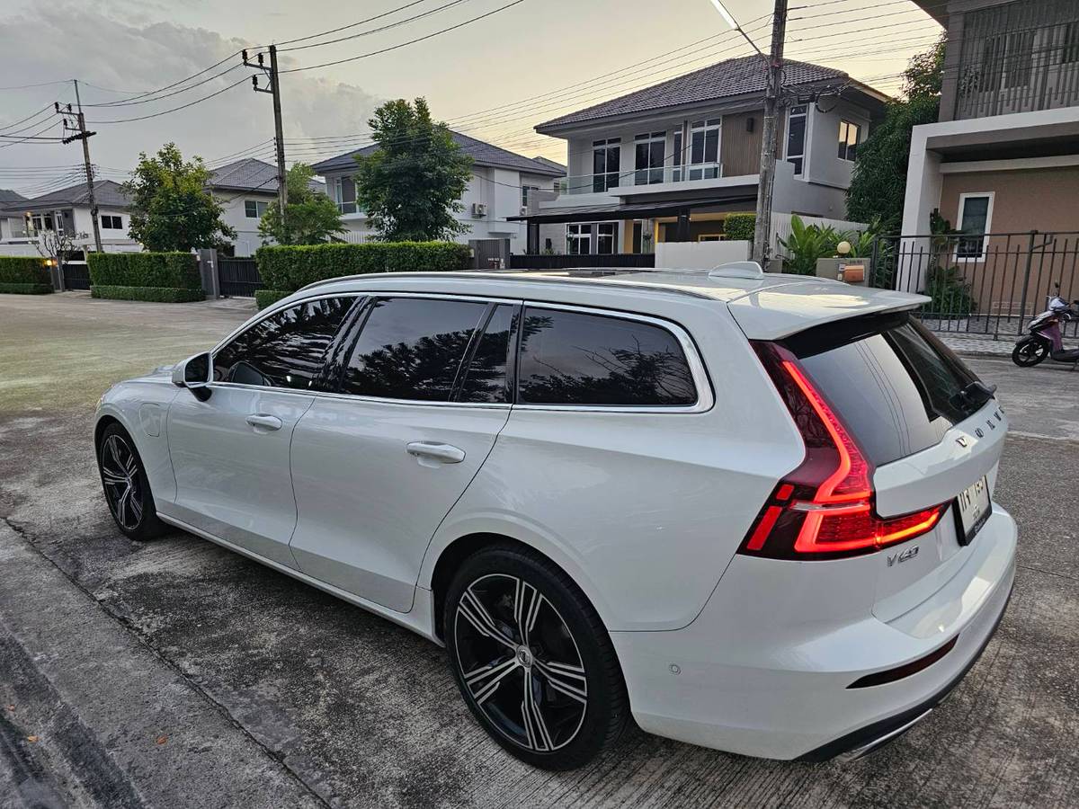 Volvo V60 2020 for rent in Phuket — photo 5